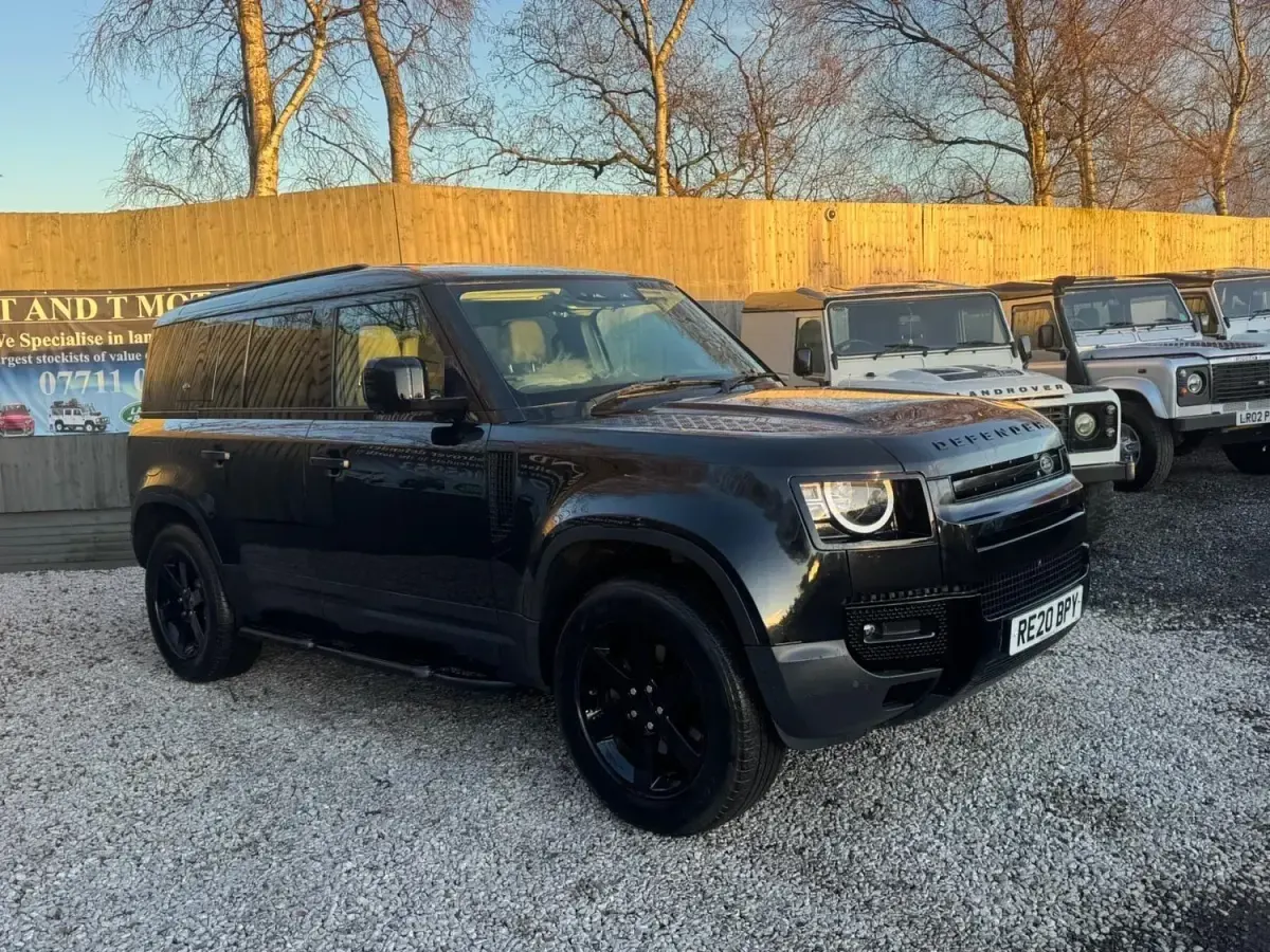 Second-hand Land Rover Defender S 2020 Negru Break