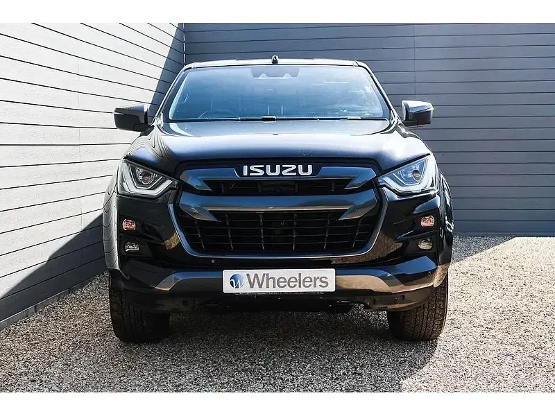 Używany Isuzu D-Max 163 KM (119 kW) 2021 Czarny Pickup