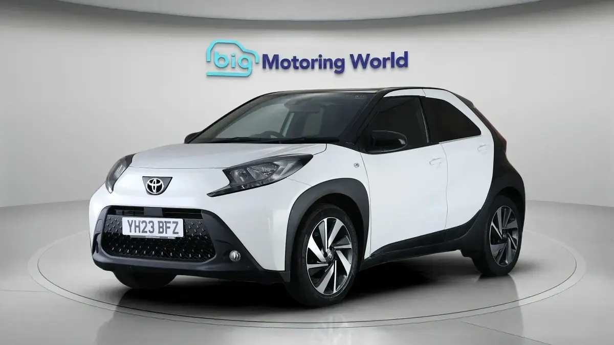 Used Toyota Aygo X 71 HP (52 kW) 2023 White SUV