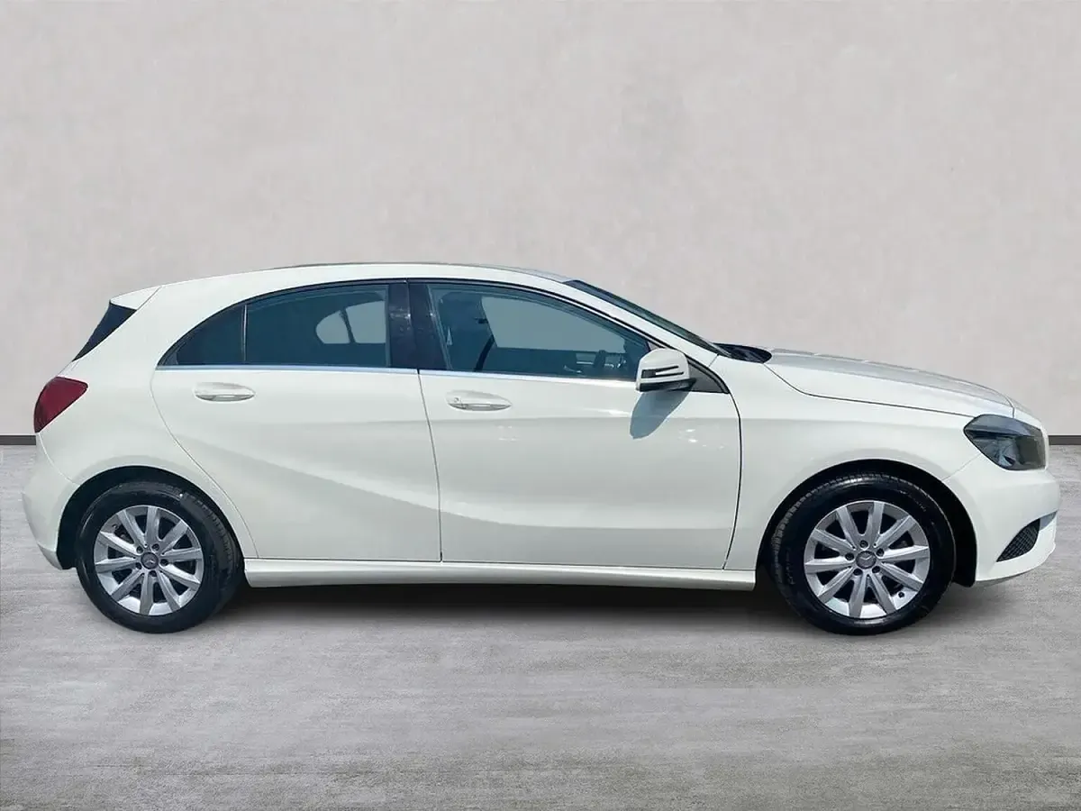 Used Mercedes A180 SE 2014 White Hatchback