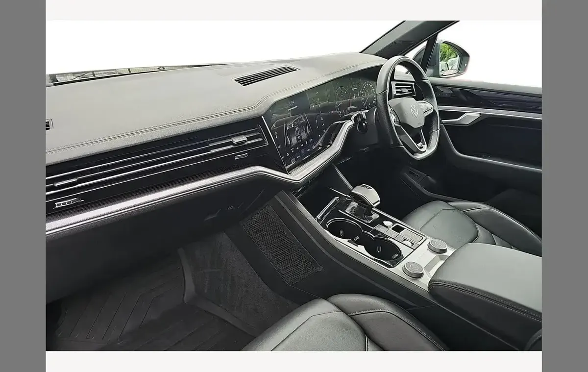 Used VW Touareg Black Edition 286 HP (210 kW) 2022 Black SUV