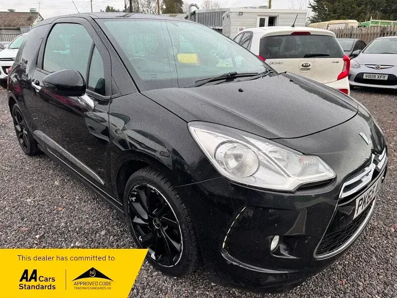 Used Citroën DS3 90 HP (66 kW) 2015 Black Hatchback