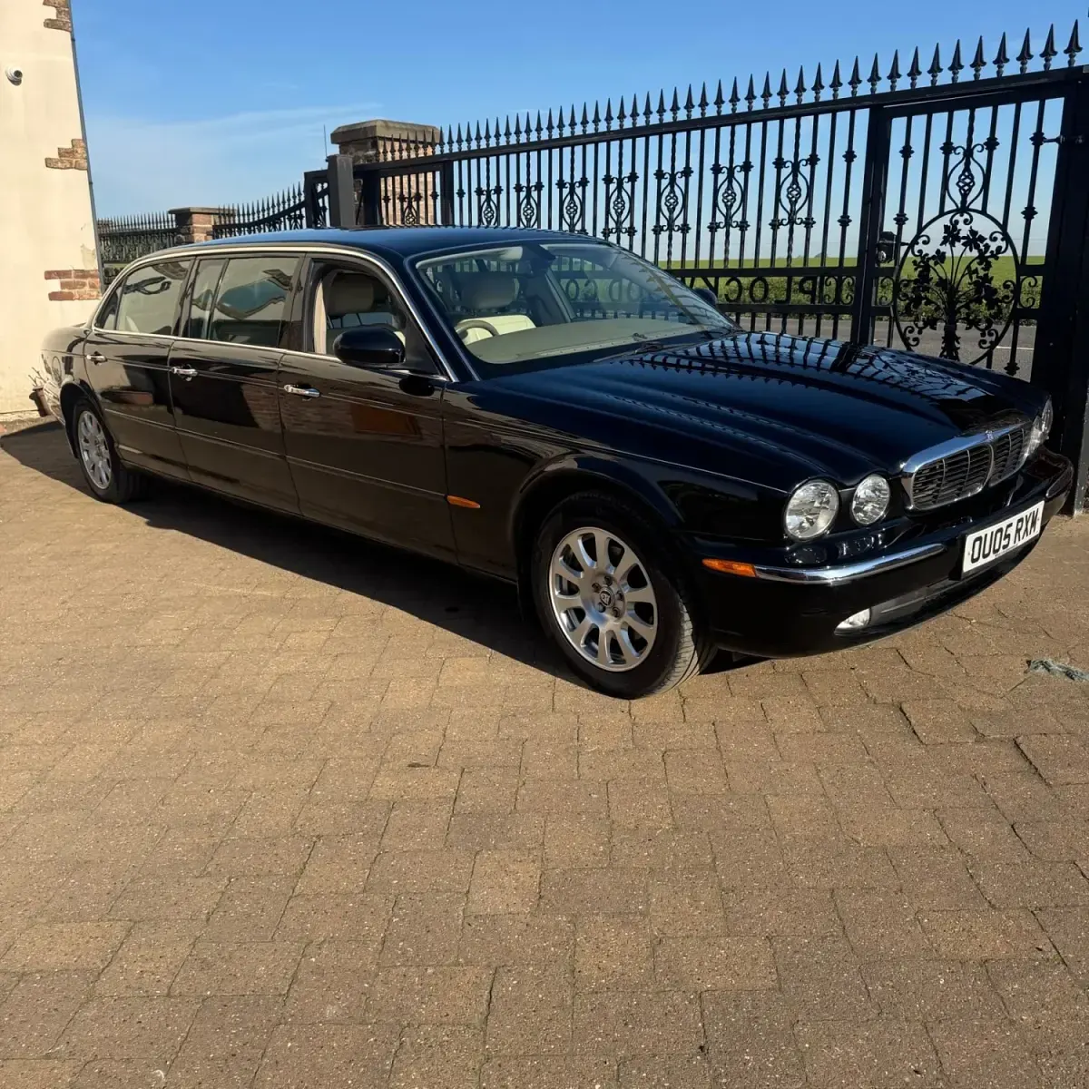 Used Jaguar XJ6 SE 2005 Black Sedan