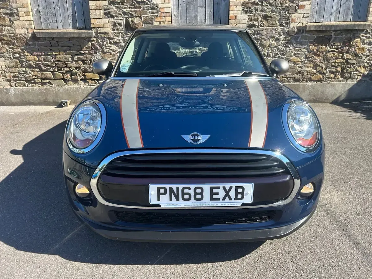 Used Mini Cooper Hatch 136 HP (100 kW) 2018 Blue Hatchback