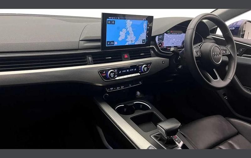 Used Audi A5 Sportback Sport 147 HP (108 kW) 2023 Blue Hatchback