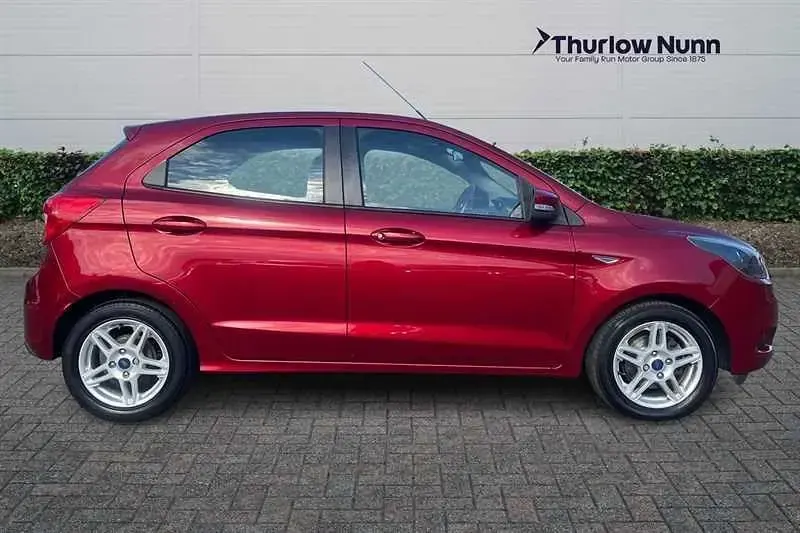 Used Ford Ka Plus Zetec 85 HP (62 kW) 2017 Red Hatchback