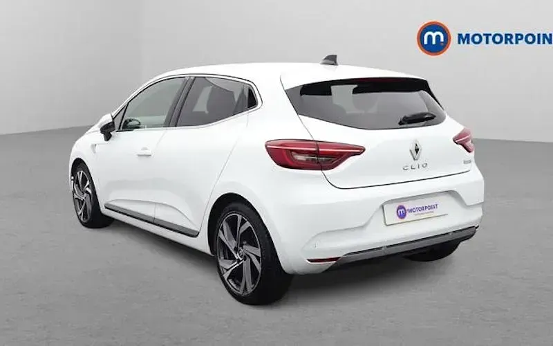 Used Renault Clio V RS Line 140 HP (102 kW) 2022 White Hatchback