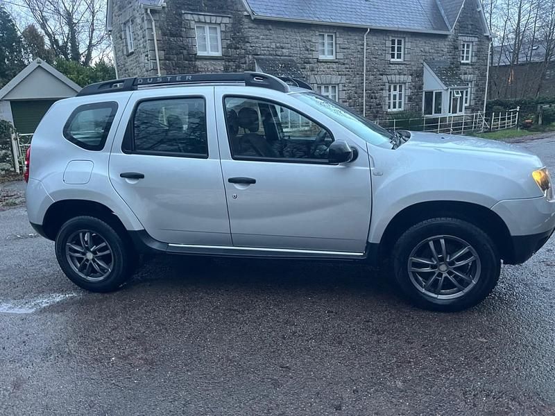 Silver Used 2018 Dacia Duster Ambiance Hatchback | £5,795 (Super price) - Image 1/4