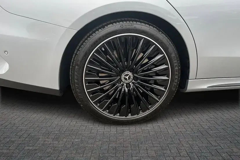 Used Mercedes E300 Urban 313 HP (230 kW) 2026 High tech silver Estate