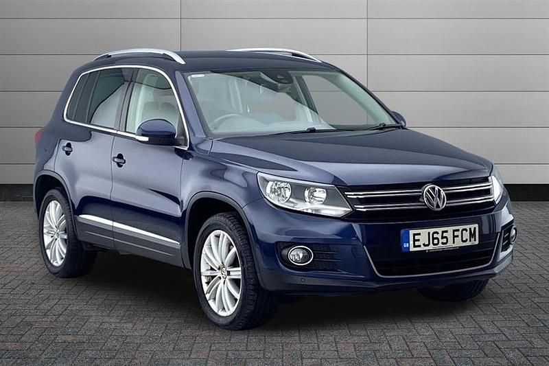Night blue Used 2015 VW Tiguan Edition SUV | £10,745 (Fair price) - Image 1/4