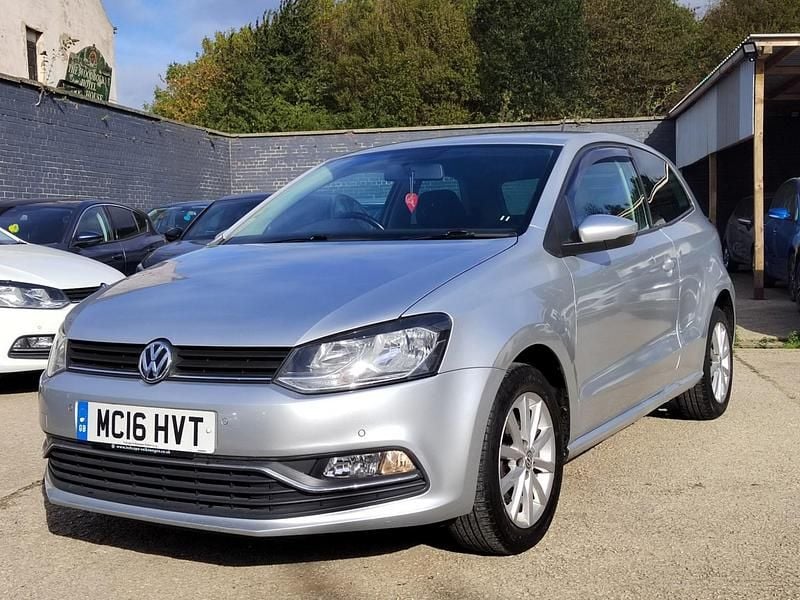 Used VW Polo Match 59 HP (43 kW) 2016 Silver Hatchback
