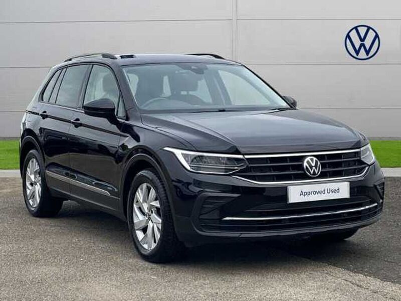 Black Used 2021 VW Tiguan Life SUV | £19,735 (Fair price) - Image 1/4