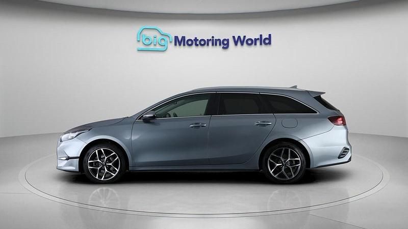 Used Kia Ceed Sportswagon 158 HP (116 kW) 2022 Silver Estate