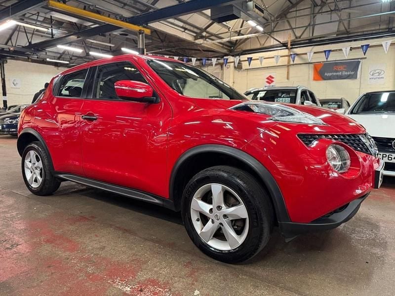 Red Used 2015 Nissan Juke Visia SUV | £2,500 (Good price) - Image 1/4