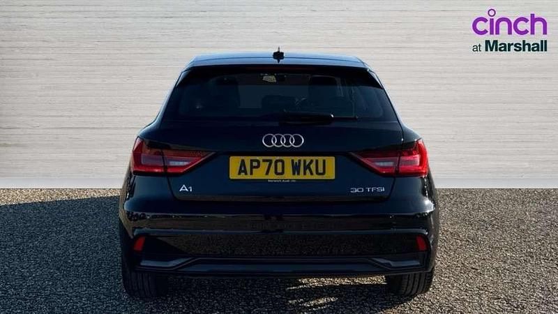 Usado Audi A1 Sport 110 HP (80 kW) 2021 Preto SUV