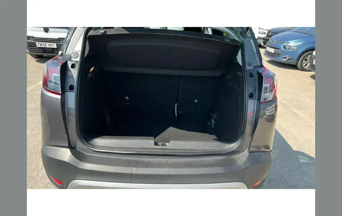 Used Vauxhall Crossland X SRi 81 HP (59 kW) 2020 Grey SUV