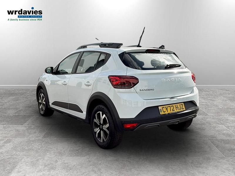 Second-hand Dacia Sandero Journey 2023 Alb Hatchback