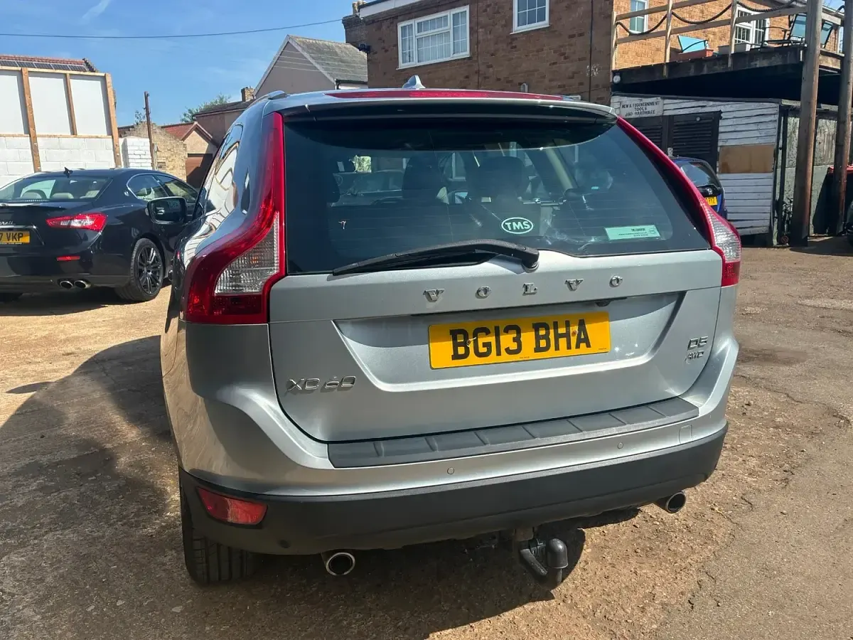 Used Volvo XC60 SE Lux 215 HP (158 kW) 2013 Silver SUV