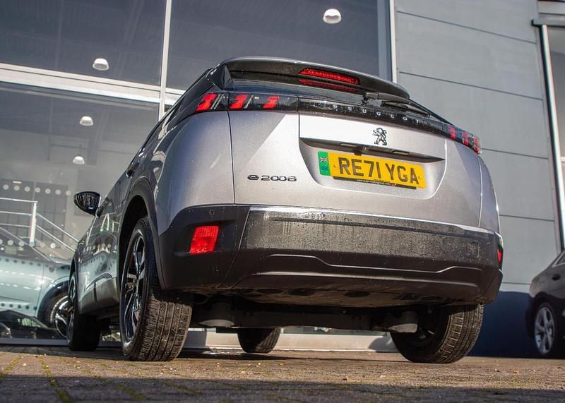 Used Peugeot e-2008 Allure Premium 98 kW (134 HP) 2021 Grey SUV