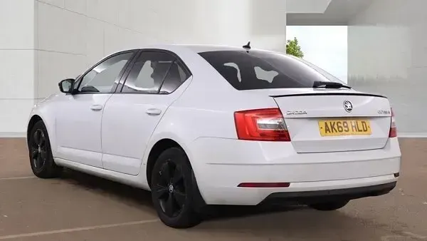 Used Skoda Octavia SE Technology 150 HP (110 kW) 2019 White Hatchback