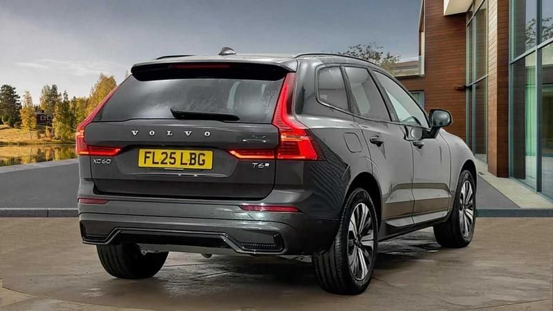Used Volvo XC60 Plus 350 HP (257 kW) 2025 Platinum grey SUV