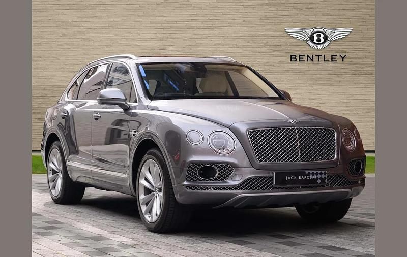 Used Bentley Bentayga 599 HP (440 kW) 2018 Grey SUV