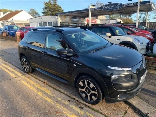 Black Used 2015 Citroën C4 Cactus Flair Hatchback | £4,395 (Fair price) - Image 1/1