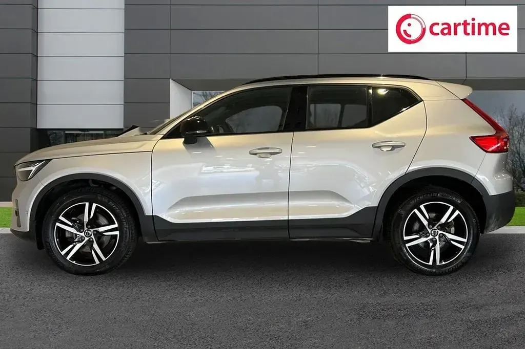 Used Volvo XC40 Plus 163 HP (119 kW) 2023 Silver SUV