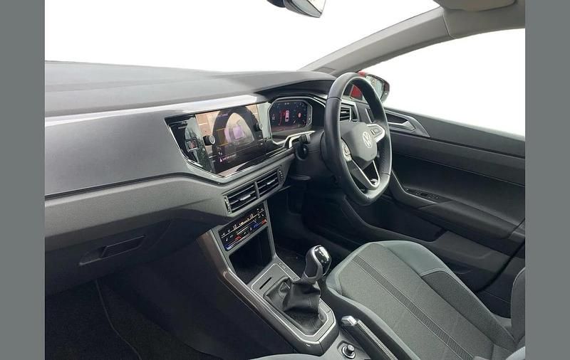 Used VW Polo Style 95 HP (69 kW) 2023 Red Hatchback