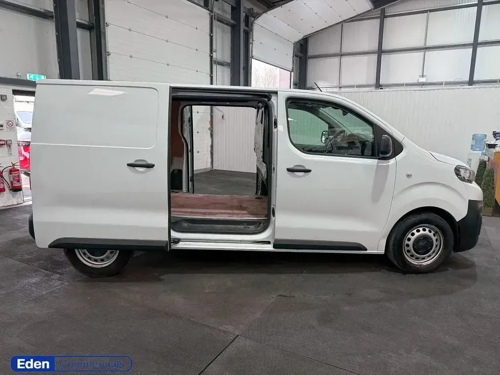 Gebraucht Peugeot Expert Premium 2023 Weiß Van
