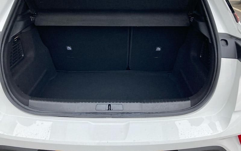 Used Vauxhall Mokka GS Line 131 HP (96 kW) 2022 White SUV