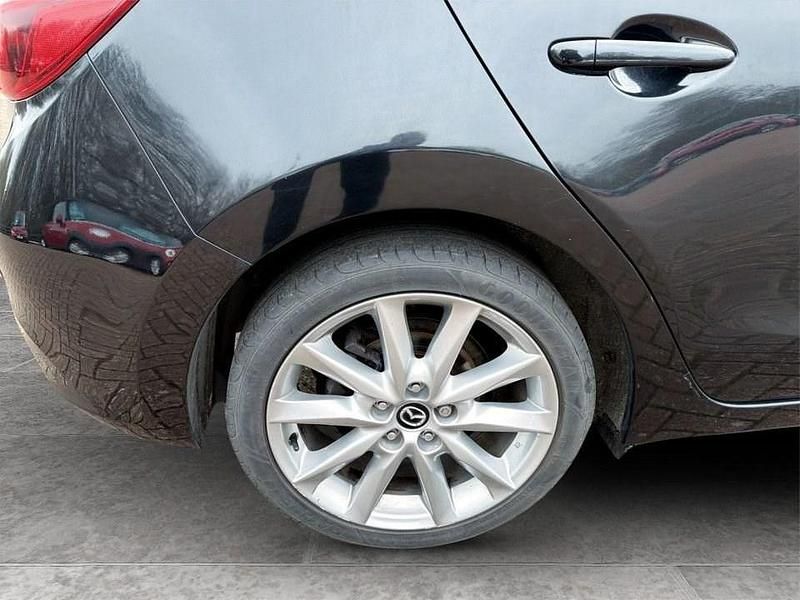 Begagnad Mazda 3 Inclusive 121 HK (88 kW) 2017 Svart Halvkombi