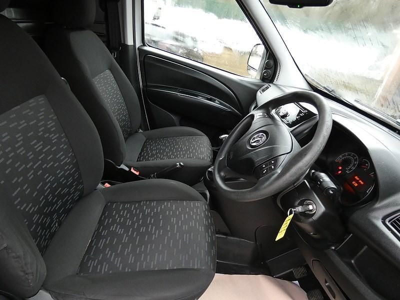 Used Vauxhall Combo 2016 Silver Van