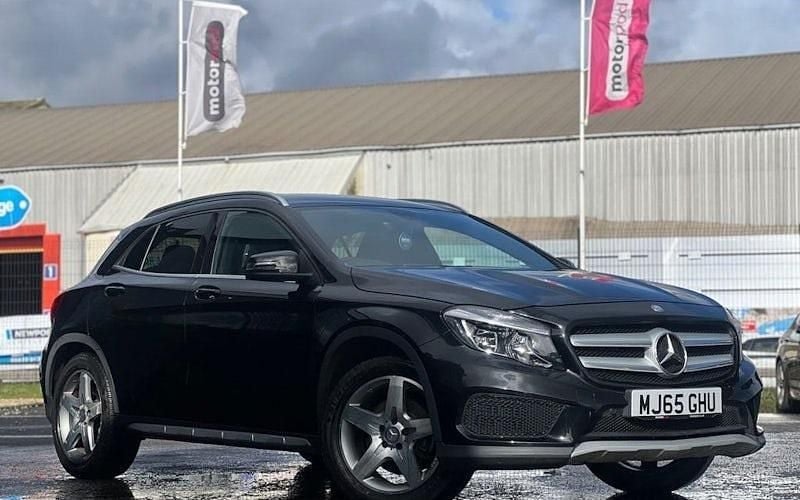 Black Used 2015 Mercedes GLA220 AMG line SUV | £10,990 (Fair price) - Image 1/4