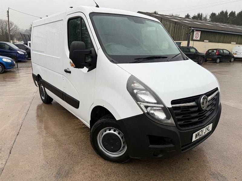 Used Vauxhall Movano 135 HP (99 kW) 2021 White MPV