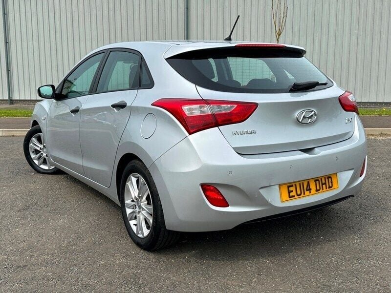 Used Hyundai i30 Classic 109 HP (80 kW) 2014 Silver Hatchback