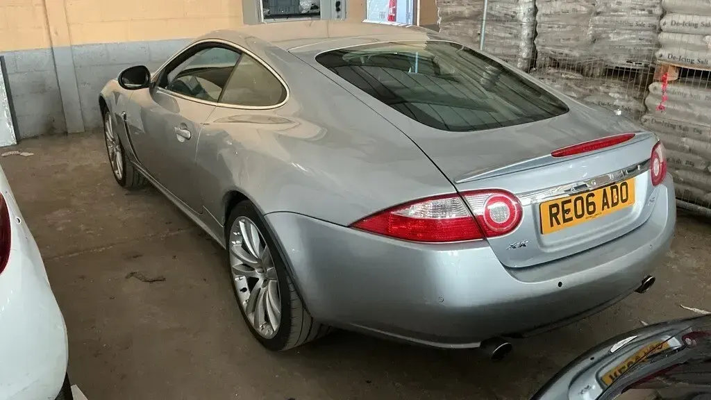 Used Jaguar XK 300 HP (220 kW) 2006 Silver Coupe