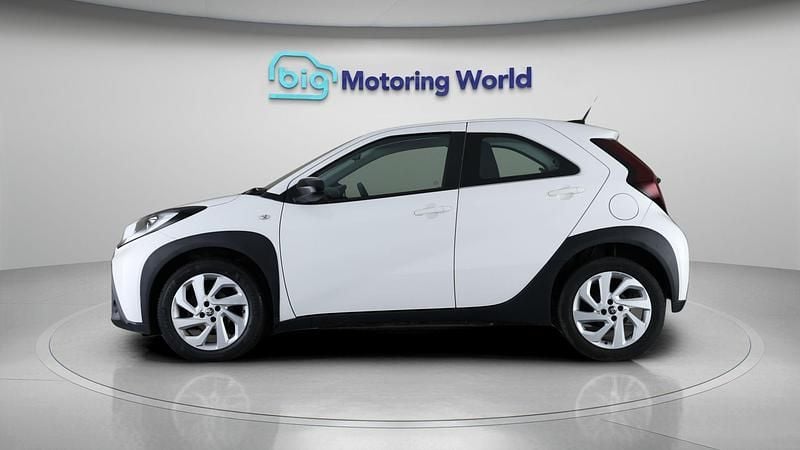 Used Toyota Aygo X PURE 72 HP (52 kW) 2022 SUV
