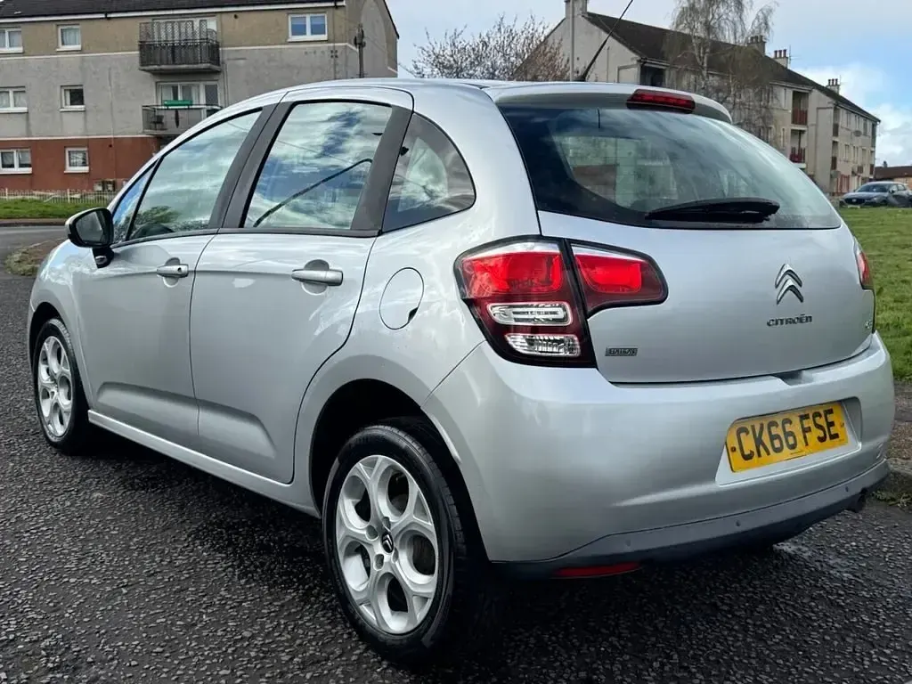 Używany Citroën C3 75 KM (55 kW) 2016 Srebrny Hatchback