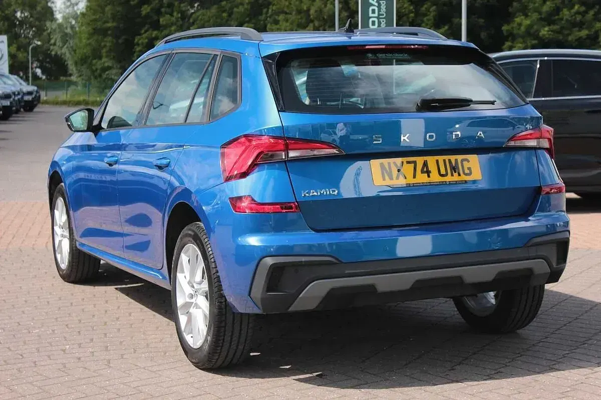 Used Skoda Kamiq SE 94 HP (69 kW) 2024 Race blue metallic SUV