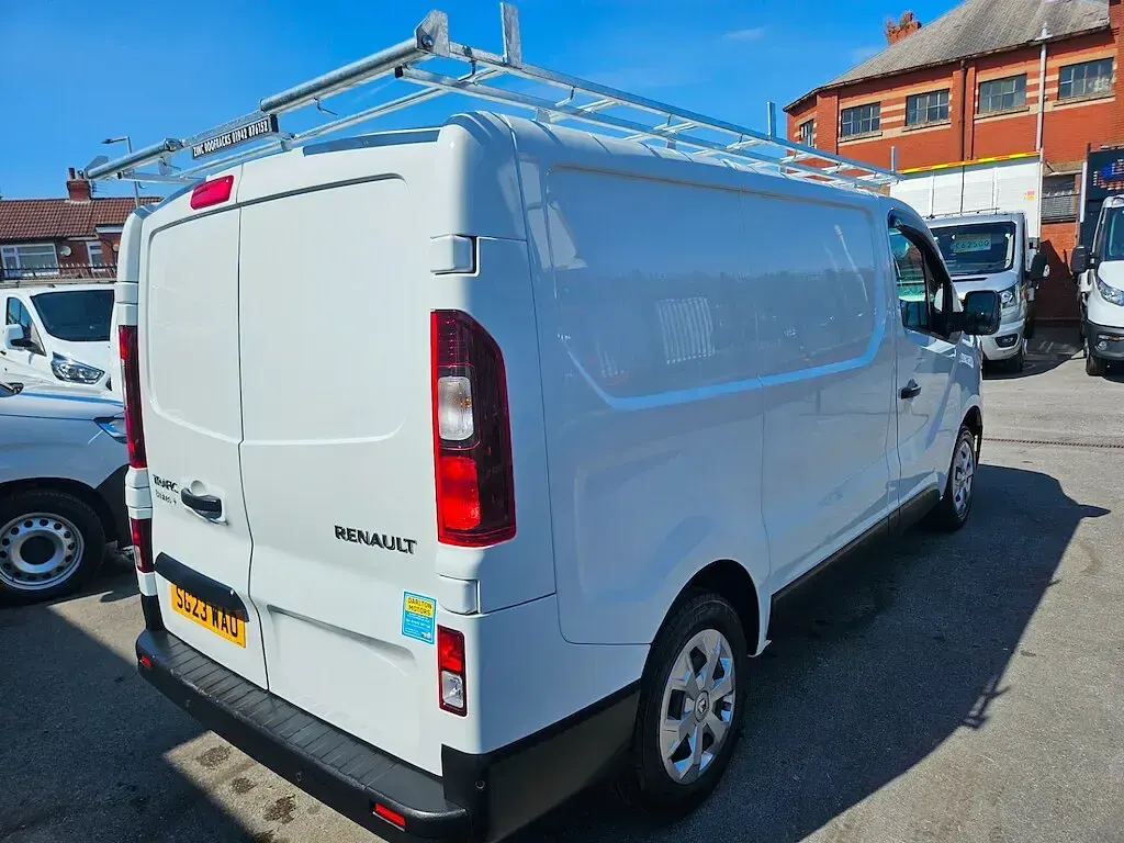 Used Renault Trafic Business 2023 White MPV