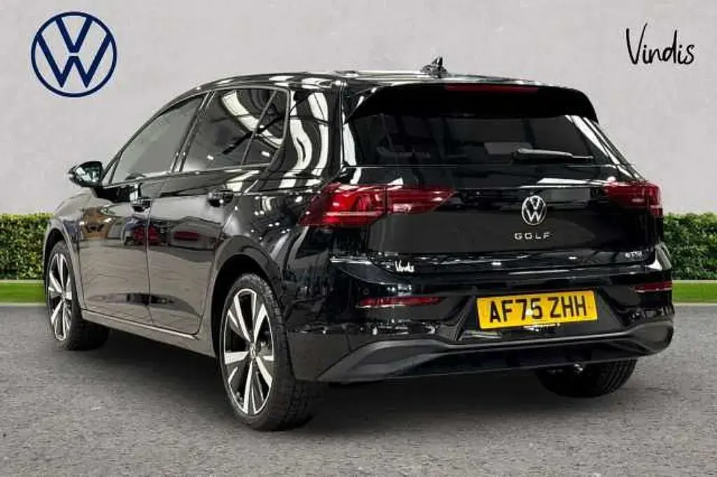 Used VW Golf VIII 150 HP (110 kW) 2025
