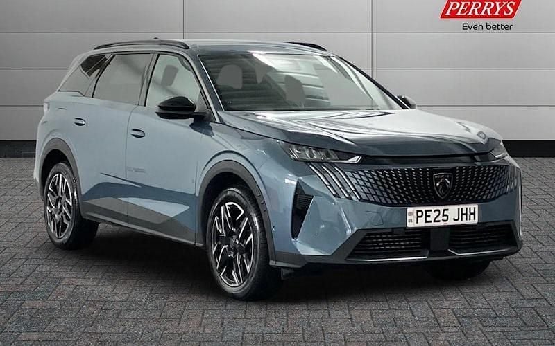 Used 2025 Peugeot 5008 Allure MPV | £32,000 (Expensive) - Image 1/4