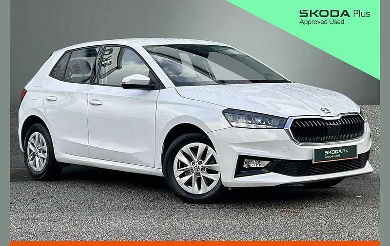 White Used 2024 Skoda Fabia Comfort Hatchback | £14,800 (Good price) - Image 1/4