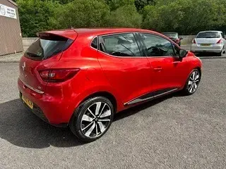 Used Renault Clio Dynamique 90 HP (66 kW) 2015 Red Hatchback