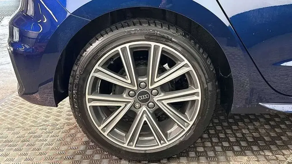 Used Audi A1 S-Line 94 HP (69 kW) 2025 Blue SUV
