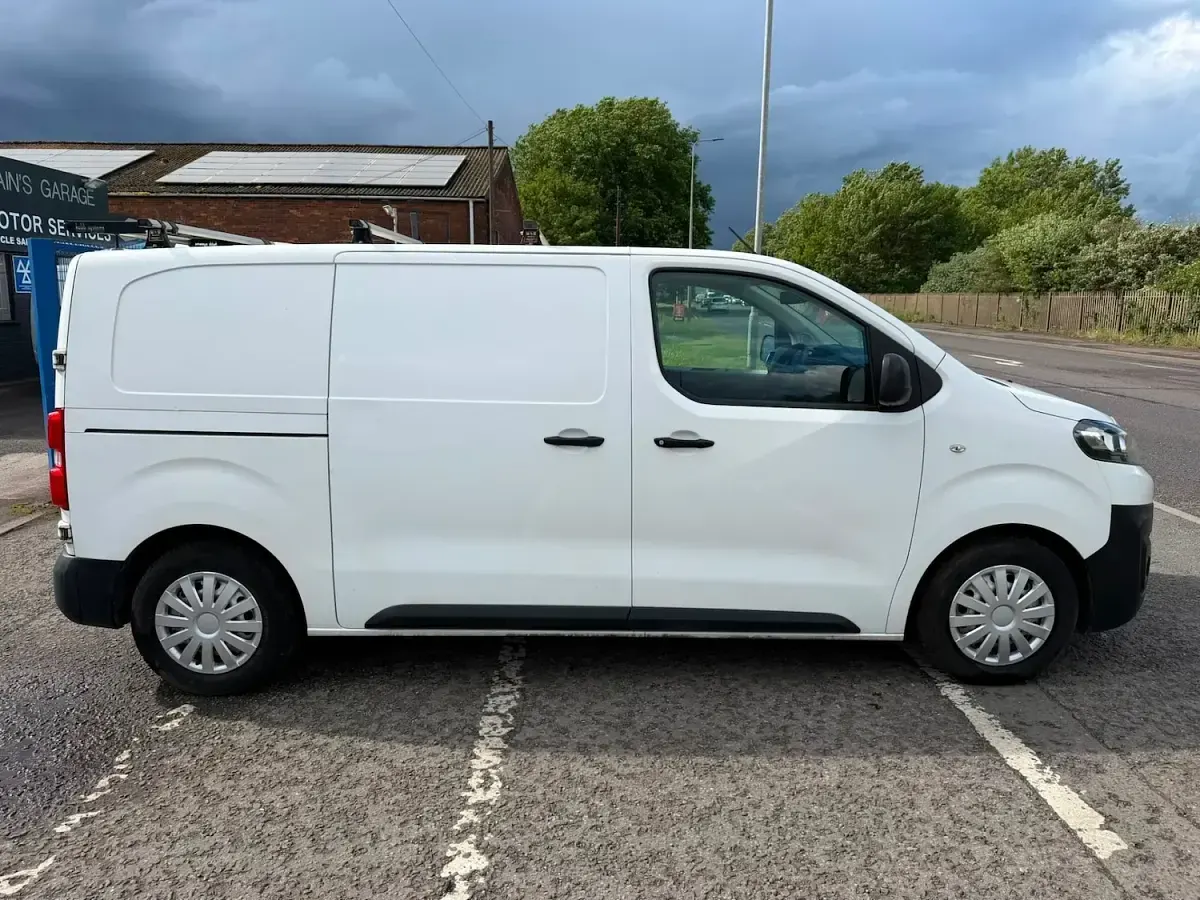 Used Citroën Dispatch 2021 White MPV