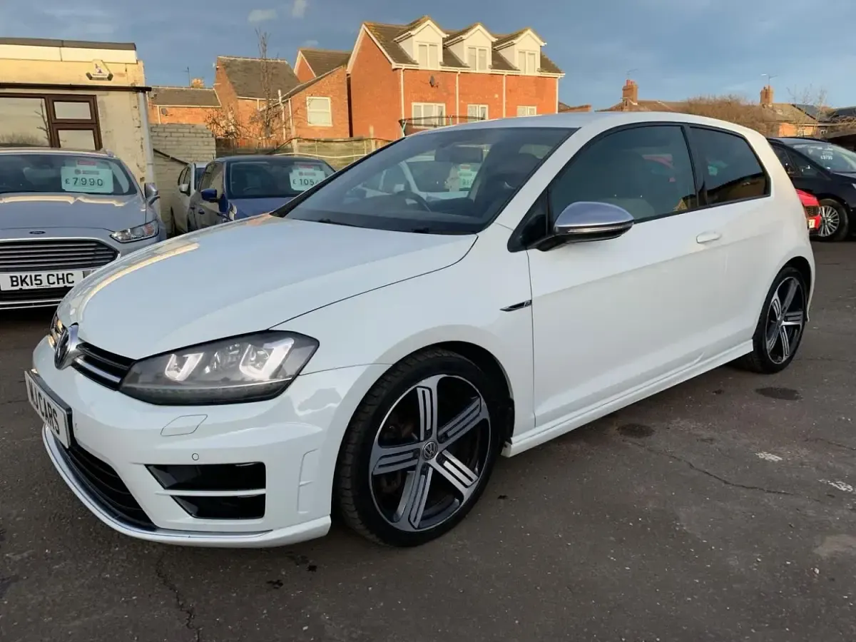 Used VW Golf VII R 2014 White Hatchback
