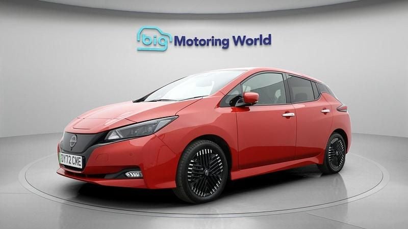 Used Nissan Leaf Tekna 110 kW (150 HP) 2022 Red Hatchback