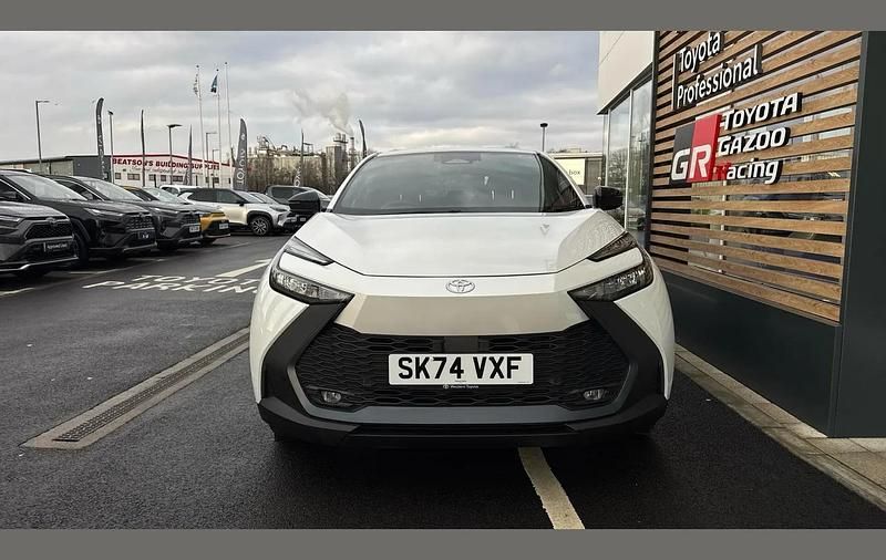 Used Toyota C-HR Design 220 HP (161 kW) 2024 White SUV